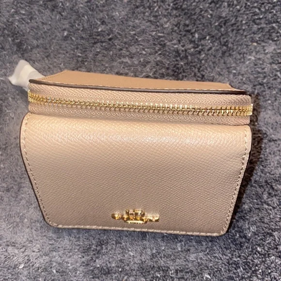 NWT Coach Crossgrain Leather Trifold Small Wallet - Picture 6 of 8